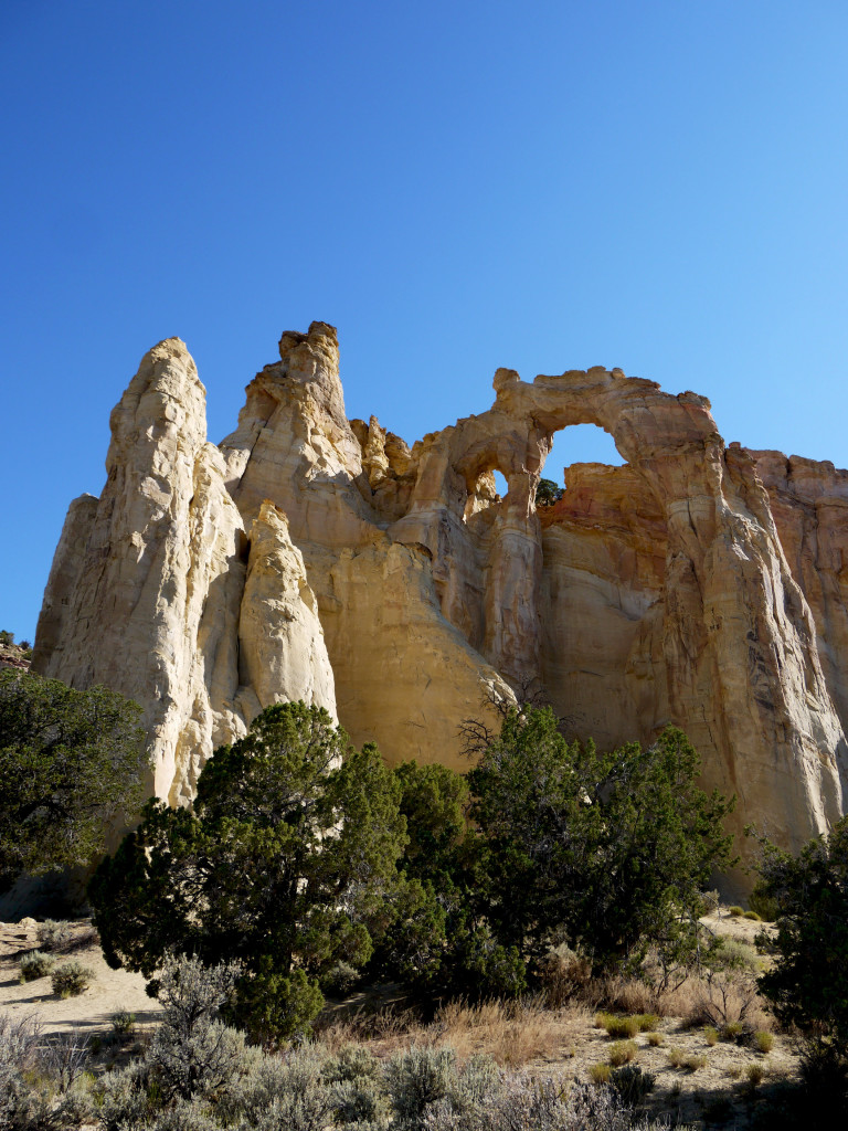 Grosvenor arch, Cottonwood canyon road, Utah